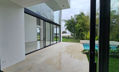 VENDO  EXCLUSIVA CASA EN EL SECTOR DE CERRITOS, MANIZALES.
