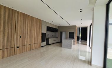 VENDO  EXCLUSIVA CASA EN EL SECTOR DE CERRITOS, MANIZALES.