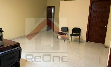 VENTA - RENTA de OFICINA espaciosa en la colonia INDEPENDENCIA en el CENTRO de MONTERREY, N.L.