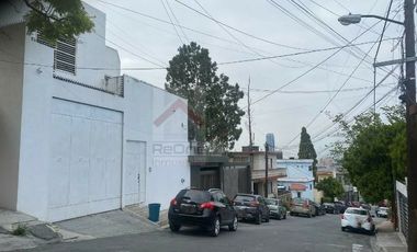 VENTA - RENTA de OFICINA espaciosa en la colonia INDEPENDENCIA en el CENTRO de MONTERREY, N.L.