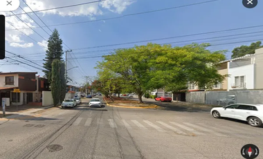Casa en Oportunidad en Tlaquepaque – A 3 Cuadras del ITESO, ¡Inversión Ideal!