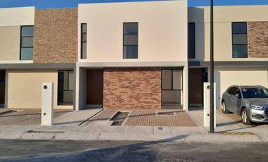 Casa con sótano en renta en Zibatá
