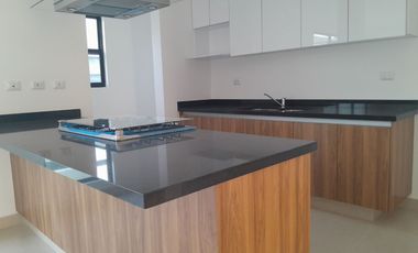 Casa con sótano en renta en Zibatá