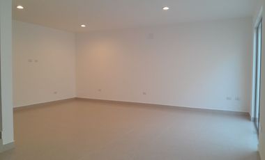 Casa con sótano en renta en Zibatá