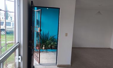 Casa en venta en Bosques de Cantabria, San Nicolás Tolentino, Toluca Estado de Mèxico