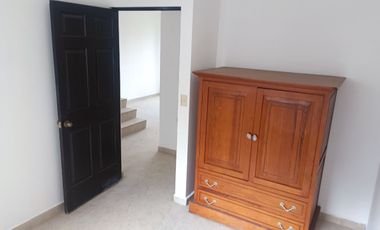 Casa en venta en Bosques de Cantabria, San Nicolás Tolentino, Toluca Estado de Mèxico
