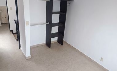 Casa en venta en Bosques de Cantabria, San Nicolás Tolentino, Toluca Estado de Mèxico