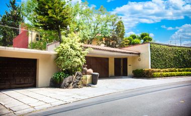 Residencia de Lujo en Venta en Jardines del Pedregal – Diseño Exclusivo y Acabados Premium