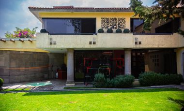 Residencia de Lujo en Venta en Jardines del Pedregal – Diseño Exclusivo y Acabados Premium