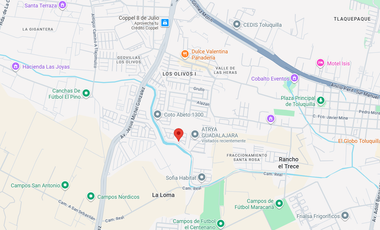 No es una casa, es el acceso a una oportunidad exclusiva!! Venta de Casa en Remate Bancario en Av. Arroyo Seco, San Pedro Tlaquepaque, JAL.