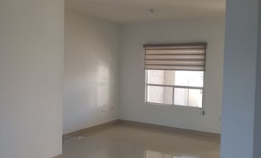 PENINSULA RESIDENCIAL CASA EN RENTA