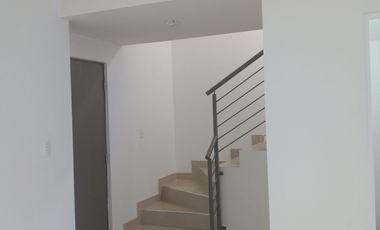 PENINSULA RESIDENCIAL CASA EN RENTA