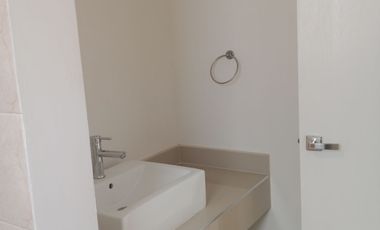 PENINSULA RESIDENCIAL CASA EN RENTA