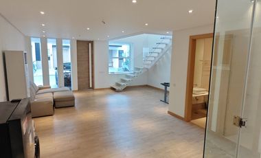 FL: Beautiful House & Lot at M Residences, Acacia Estates, Taguig.