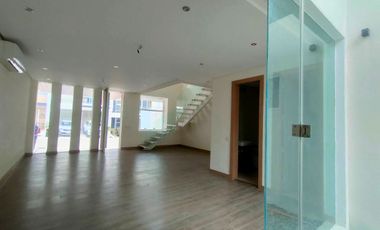 For Lease: Brand New 5BR Townhouse in VCDC M Residences, Capitol Hills, Quezon City