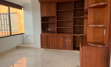 LINDO Y COMODO APARTAMENTO. EXCELENTE UBICACION