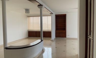 LINDO Y COMODO APARTAMENTO. EXCELENTE UBICACION