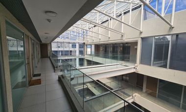 Oficina 2 privados Estoril Las Condes, nuevo metro Estoril