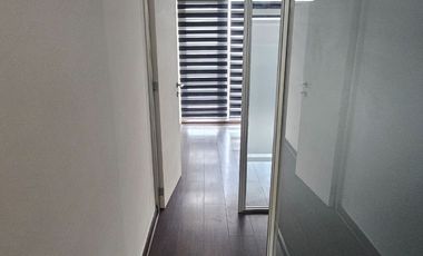 Oficina 2 privados Estoril Las Condes, nuevo metro Estoril