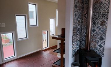 LINDA PARCELA CON 2 CASAS EN CONDOMINIO CONSOLIDADO