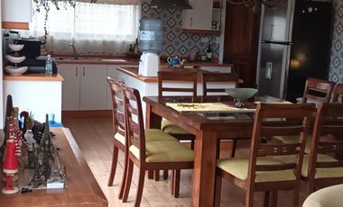 LINDA PARCELA CON 2 CASAS EN CONDOMINIO CONSOLIDADO