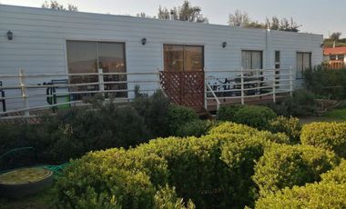 LINDA PARCELA CON 2 CASAS EN CONDOMINIO CONSOLIDADO