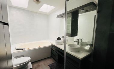 VENTA CASA URB EL CONDADO