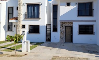 RENTA CASA AMUEBLADA FRACC AZUL MARINO