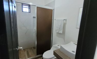 RENTA CASA AMUEBLADA FRACC AZUL MARINO