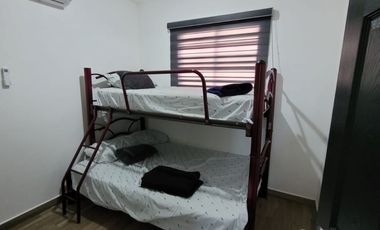 RENTA CASA AMUEBLADA FRACC AZUL MARINO