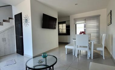RENTA CASA AMUEBLADA FRACC AZUL MARINO