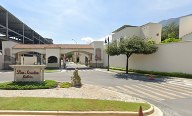 Casa en venta en  Santiago, Las  Sendas Galicia, 66233  San Pedro Garza  García, N.L