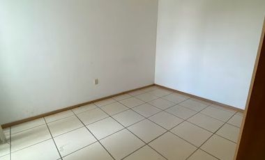 DEPARTAMENTO EN RENTA EN EL MORAL 3 RECAMARAS C/U CON BAÑO