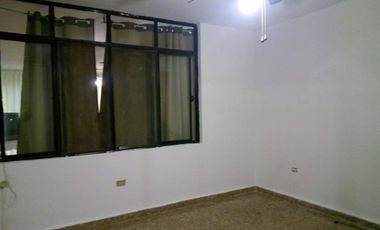 En Renta, Amplio y versátil primer piso frente a parque contry abajo
