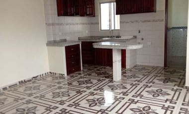Casa con seis departamentos,de venta, de dos dormitorios Sector Avenida del Maestro Rumiñahui de oportunidad, buen rentabilidad