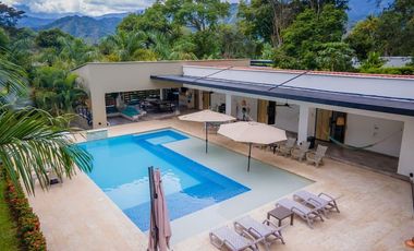 TE RENTO LINDA FINCA EL TRIUNFO EN BUCARAMANGA LLAMANOS AL3246420512 DISPONIBLE PARA TEMPORADA!!