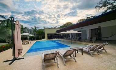 TE RENTO LINDA FINCA EL TRIUNFO EN BUCARAMANGA LLAMANOS AL3246420512 DISPONIBLE PARA TEMPORADA!!