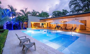 TE RENTO LINDA FINCA EL TRIUNFO EN BUCARAMANGA LLAMANOS AL3246420512 DISPONIBLE PARA TEMPORADA!!