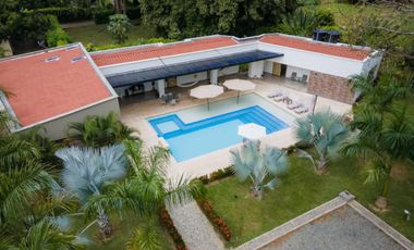 TE RENTO LINDA FINCA EL TRIUNFO EN BUCARAMANGA LLAMANOS AL3246420512 DISPONIBLE PARA TEMPORADA!!