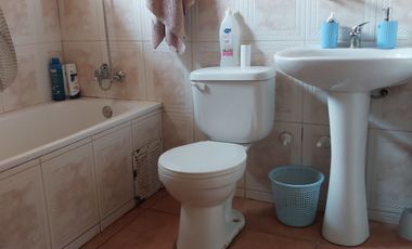 PARCELA PLANA CON CASA EN CUYUNCAVÍ BAJO CURACAVI