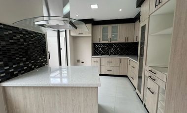 Venta de Casa por estrenar- ubicado en Ricaurte
