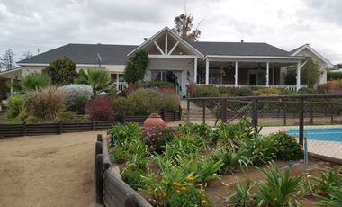 HERMOSA PARCELA EN EL MEJOR CONDOMINIO DE CURACAVI