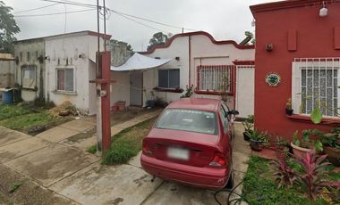AF OPORTUNIDAD EN VENTA CASA EN PASEO DE LAS ARBOLEDAS COSOLEACAQUE VERACRUZ