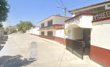 Casa en venta ¡REMATE BANCARIO! -Cerro Tlacotepec, Los Insurgentes, Iguala de la Independencia, Guerrero.