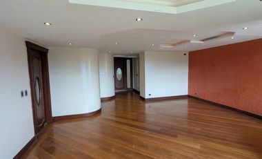 RENTA DEPARTAMENTO 2 DORMITORIOS PRIMAVERA CUMBAYA URB. LUJO CERCA AL SCALA