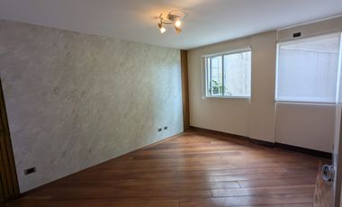 RENTA DEPARTAMENTO 2 DORMITORIOS PRIMAVERA CUMBAYA URB. LUJO CERCA AL SCALA