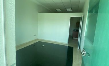 EDIFICIO EN RENTA FRENTE A LA MARINELA, EL COLLI, ZAPOPAN, AV PATRIA