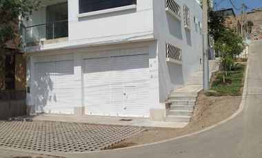 Ocasion Casa 2 Pisos En Esquina, En Avenida