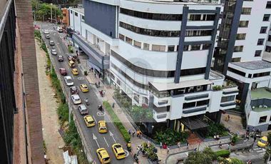 ALQUILO Amoblado FRENTE  CLINICA ARDILA  LULE Y FOSUNAB