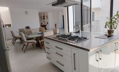 CASA RESIDENCIAL CON ALBERCA EN VENTA, EN MIRAVALLE, SAN LUIS POTOSI, SLP